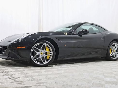 Used 2016 Ferrari California T RWD image 2