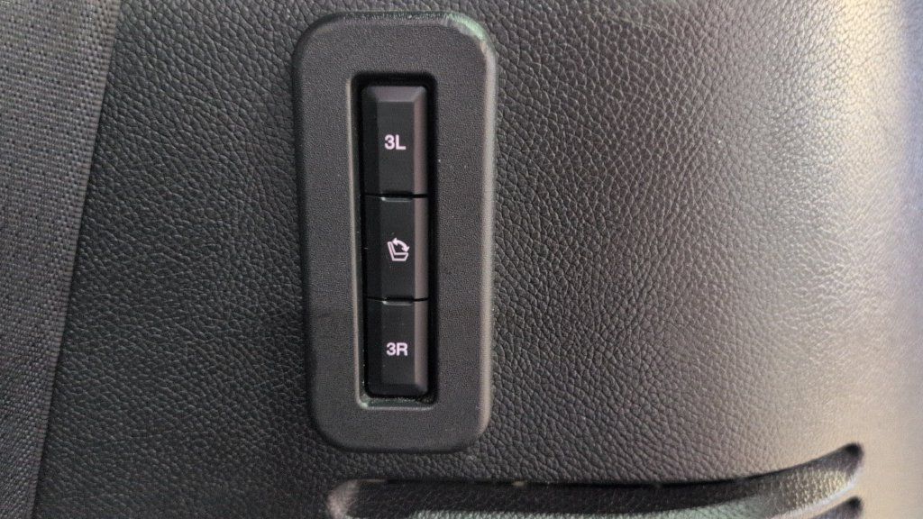 Used 2017 Lincoln Navigator Select AWD/4WD image 29