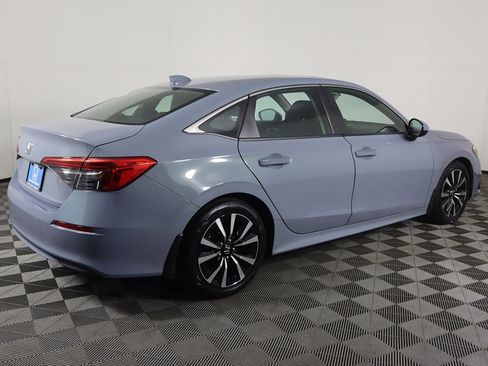 Used 2023 Honda Civic EX image 9