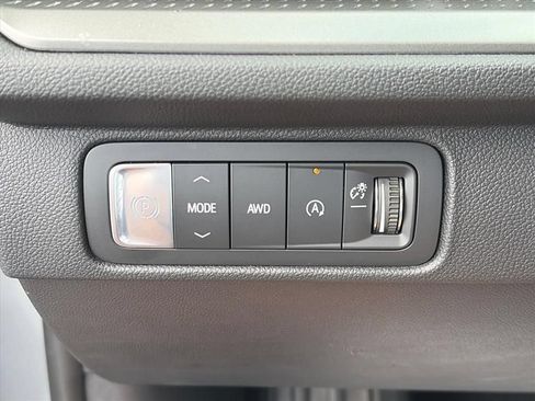 Used 2026 Chevrolet Traverse LT w/ LPO, Floor Liner Package AWD/4WD image 23