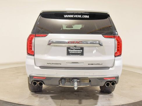 Used 2023 GMC Yukon XL Denali image 10