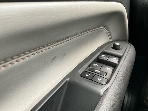 Used 2025 Jeep Compass Limited AWD/4WD image 18