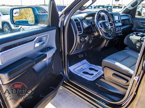 Used 2022 RAM 1500 Big Horn image 24