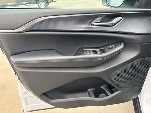 New 2026 Jeep Grand Cherokee Laredo RWD image 18