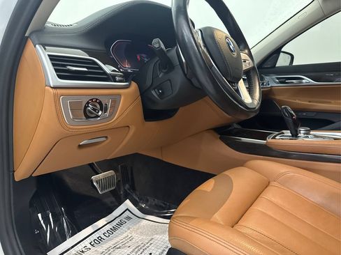 Used 2020 BMW 740i w/ Cold Weather Package RWD image 29