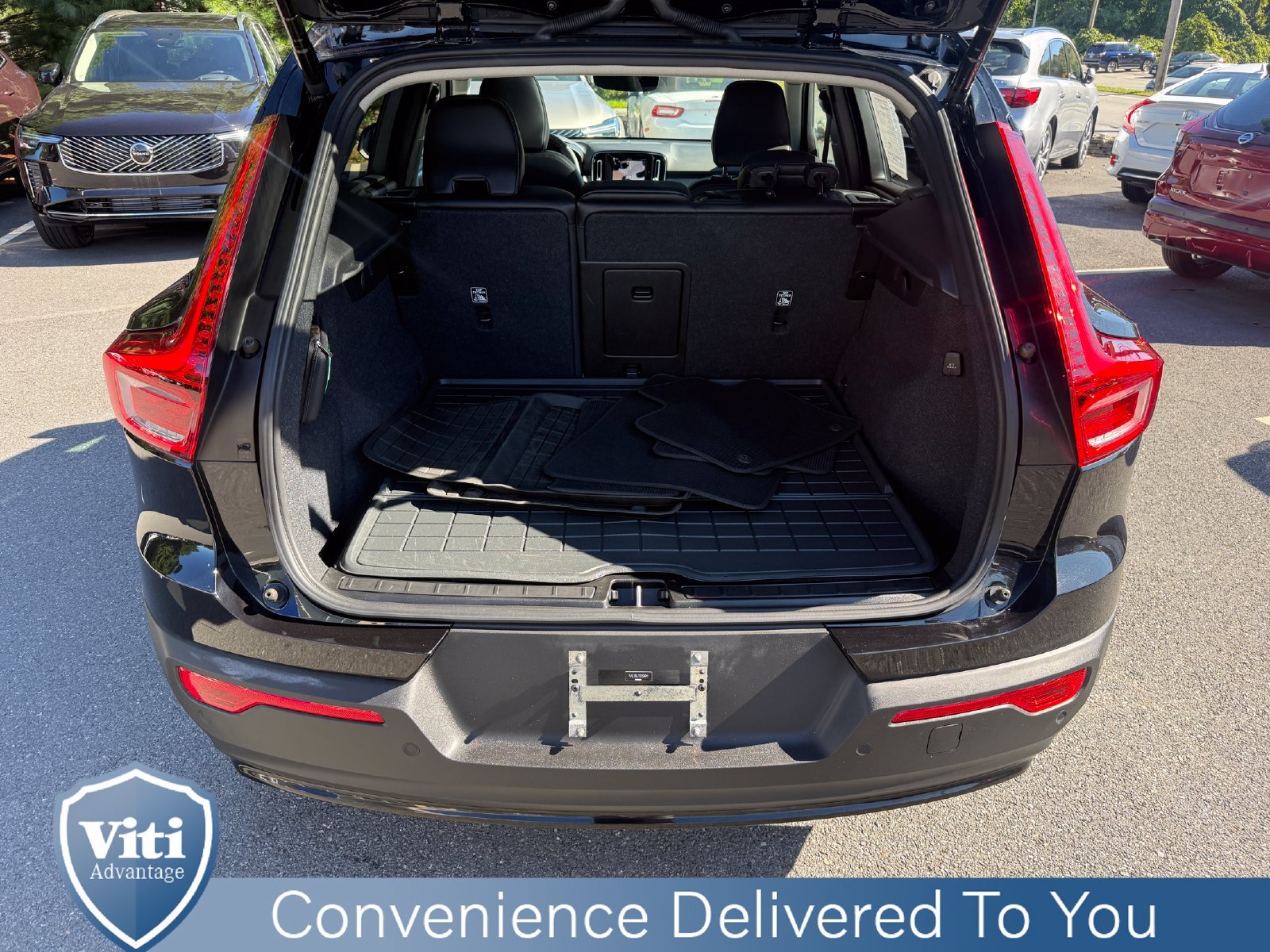 Certified 2024 Volvo XC40 B5 Plus w/ Protection Package Premier AWD/4WD image 23