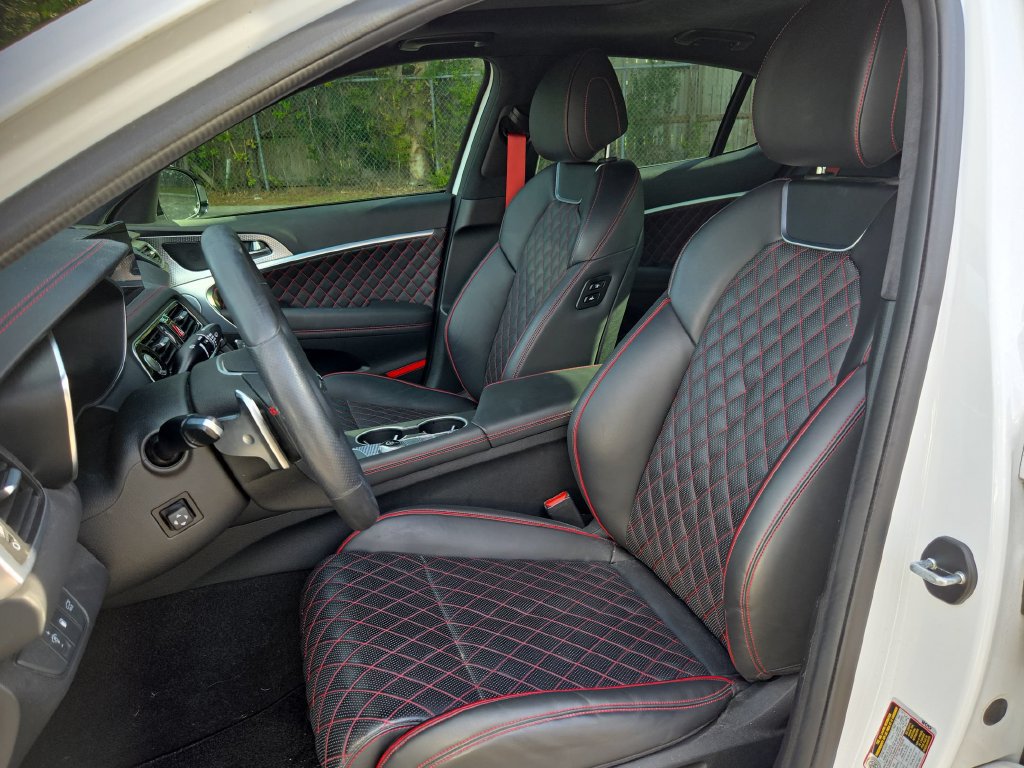 Used 2023 Genesis G70 3.3T w/ Sport Prestige Package RWD image 16