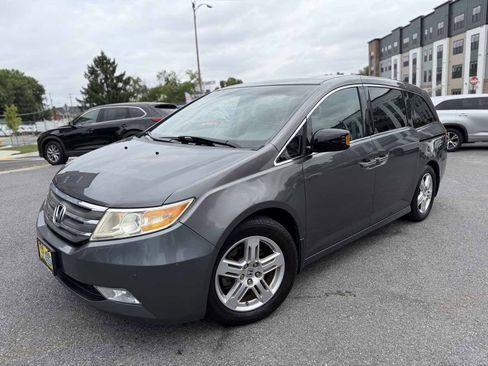 Used 2012 Honda Odyssey Touring Elite image 3
