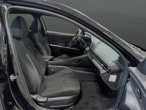 New 2026 Hyundai Elantra Sport FWD image 29