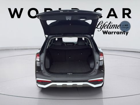 Used 2025 Kia Sportage EX FWD image 9