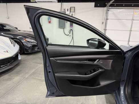 Used 2023 MAZDA MAZDA3 s image 21