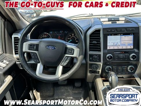 Used 2018 Ford F150 Lariat w/ Equipment Group 502A Luxury AWD/4WD image 14