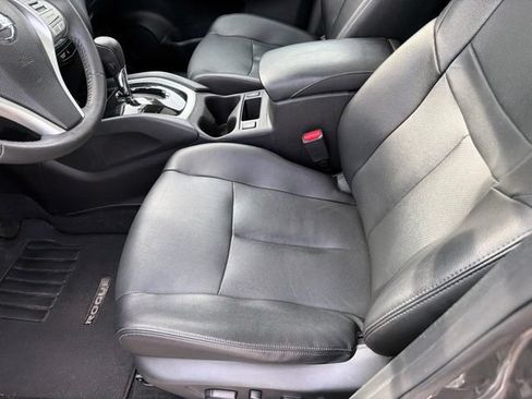 Used 2016 Nissan Rogue SL w/ SL Premium Package AWD/4WD image 7