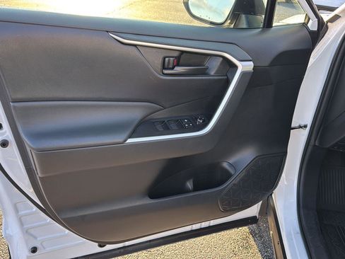Certified 2023 Toyota RAV4 LE image 14