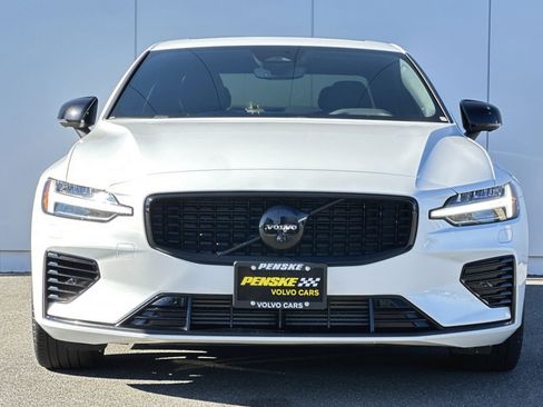 Used 2023 Volvo S60 T8 Plus w/ Climate Package image 8