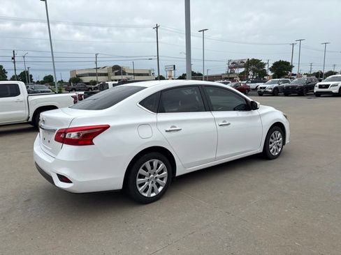 Certified 2017 Nissan Sentra S FWD image 3