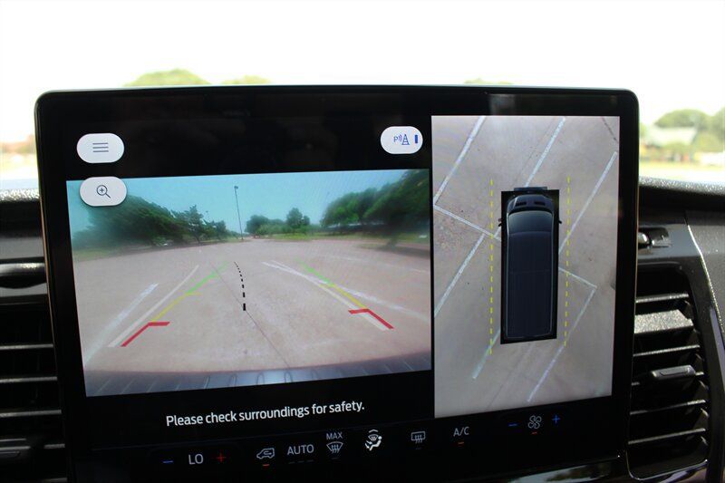 Used 2023 Ford Transit 350 XLT RWD image 29