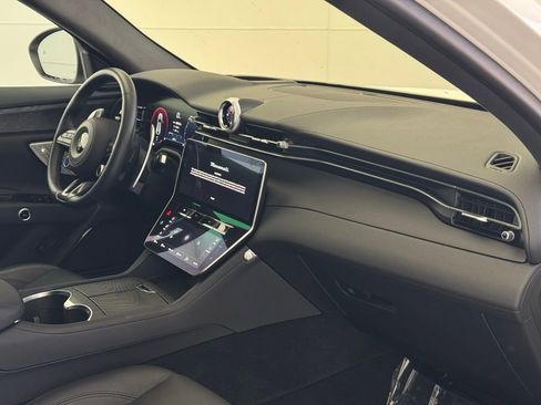Used 2024 Maserati Grecale GT image 47
