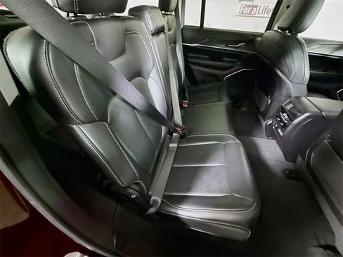 Used 2022 Jeep Grand Cherokee Limited 4xe image 34