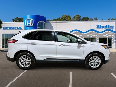 Used 2024 Ford Edge SEL image 9