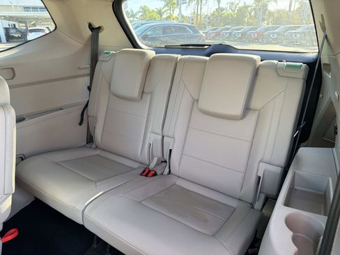 Used 2022 Volkswagen Atlas SE w/ Panoramic Sunroof Package image 26