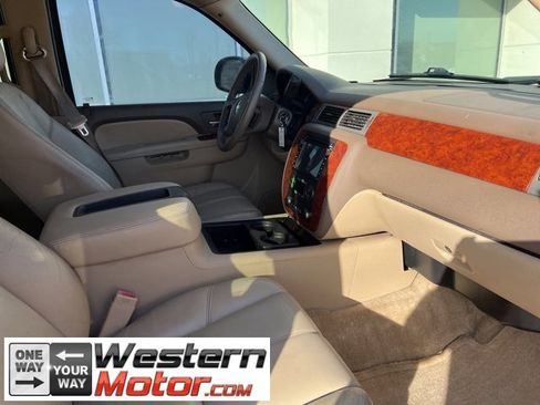 Used 2014 Chevrolet Tahoe LT w/ All-Star Edition image 22