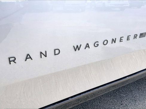 New 2026 Jeep Grand Wagoneer L Limited w/ Premium Group II AWD/4WD image 14
