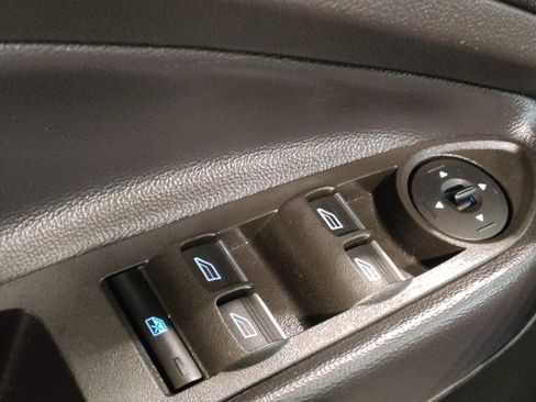 Used 2019 Ford Escape SE image 27