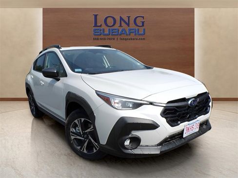 Used 2025 Subaru Crosstrek 2.0i Premium image 3