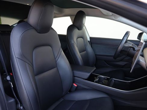 Used 2018 Tesla Model 3 Mid Range RWD image 29