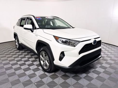 Used 2021 Toyota RAV4 XLE Premium image 1