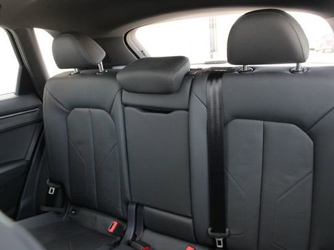 Used 2024 Audi Q3 2.0T Premium w/ Convenience Package AWD/4WD image 22