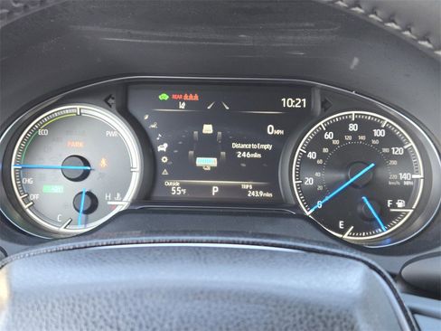 Used 2023 Toyota Venza XLE image 18