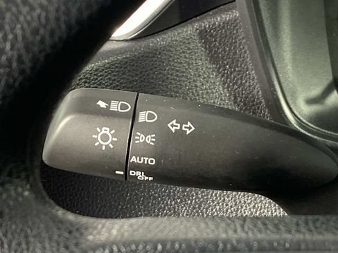 Used 2025 Toyota Corolla LE FWD image 18