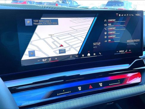 Used 2026 BMW M5 w/ Executive Package image 26