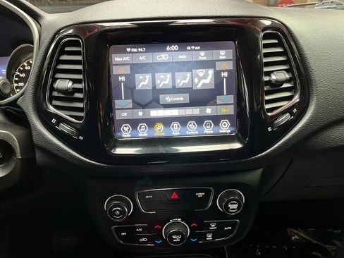 Used 2020 Jeep Compass Limited FWD image 19
