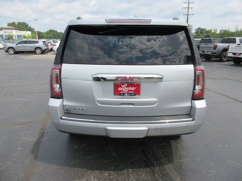 Used 2018 GMC Yukon Denali w/ Denali Ultimate Package AWD/4WD image 7