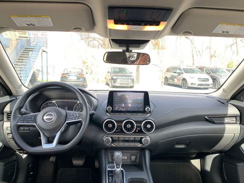 Used 2025 Nissan Sentra SV image 32