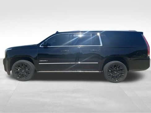 Used 2019 GMC Yukon XL Denali w/ Denali Ultimate Package AWD/4WD image 6