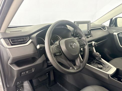 Used 2022 Toyota RAV4 XLE image 13