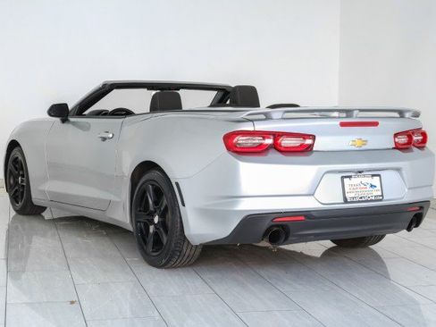 Used 2019 Chevrolet Camaro LT RWD image 8