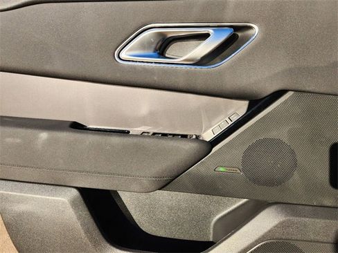 New 2025 Land Rover Range Rover Velar Dynamic SE image 16