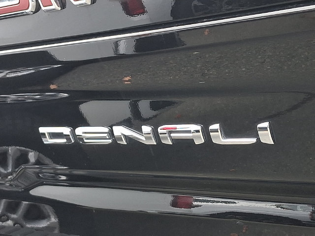Used 2022 GMC Sierra 2500 Denali w/ Denali Black Diamond Edition AWD/4WD image 31