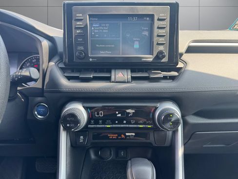 Used 2020 Toyota RAV4 XLE w/ All Weather Liner Package AWD/4WD image 15