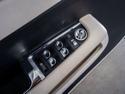 Used 2018 Rolls-Royce Wraith image 29