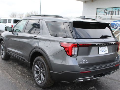 New 2026 Ford Explorer Active w/ Active Comfort Package AWD/4WD image 4