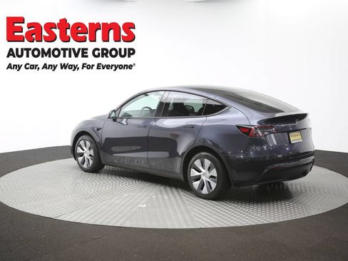 Used 2024 Tesla Model Y Long Range AWD/4WD image 56