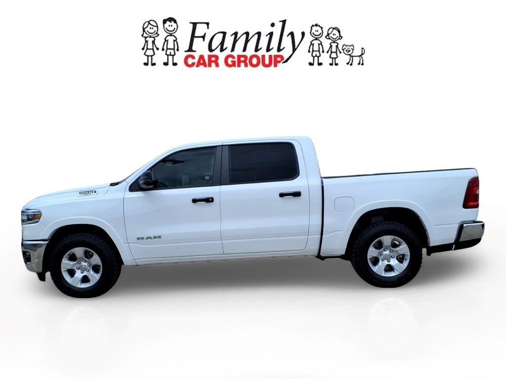 Used 2025 RAM 1500 Big Horn AWD/4WD image 2