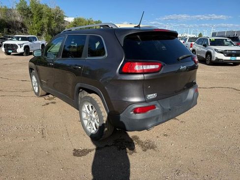 Used 2014 Jeep Cherokee Latitude w/ Cold Weather Group FWD image 3