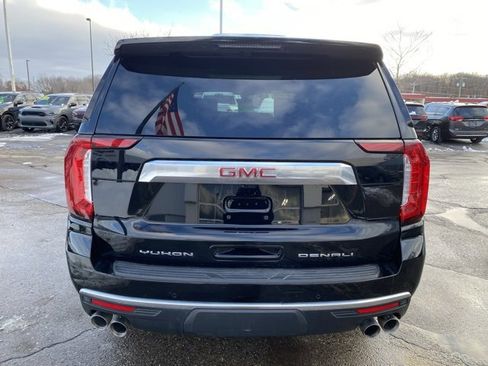 Used 2021 GMC Yukon Denali w/ Denali Premium Package image 4